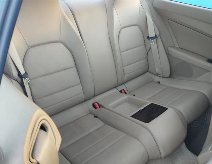 Mercedes-Benz Třídy E 9