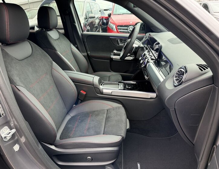 Mercedes-Benz GLB SUV / Terénní 2,0 l 110 kw