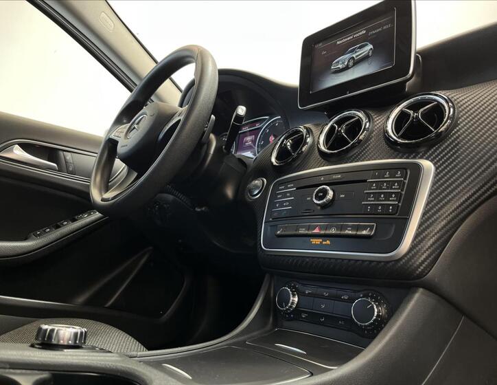 Mercedes-Benz GLA 16