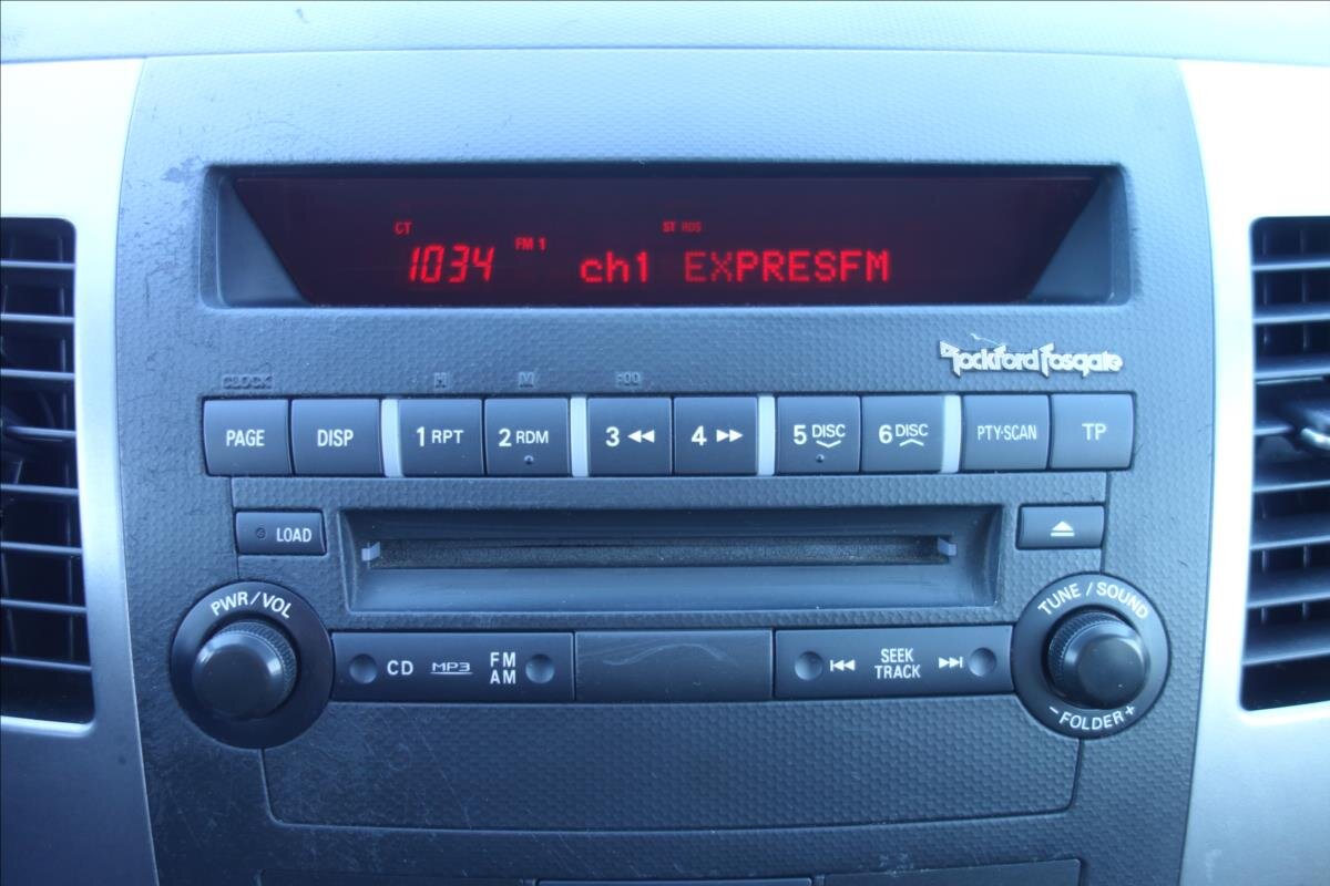 Mitsubishi Outlander SUV / Terénní 2,0 l 103 kw