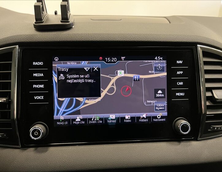 Škoda Karoq SUV / Terénní 1,5 l 110 kw