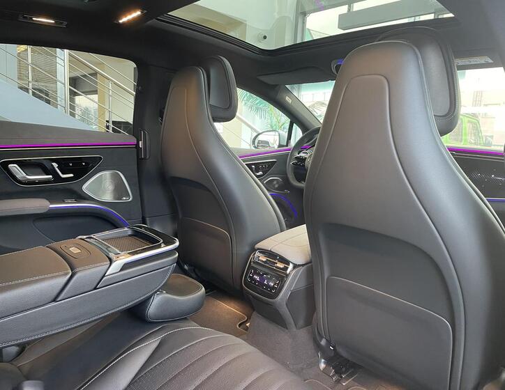 Mercedes-Benz EQS 19