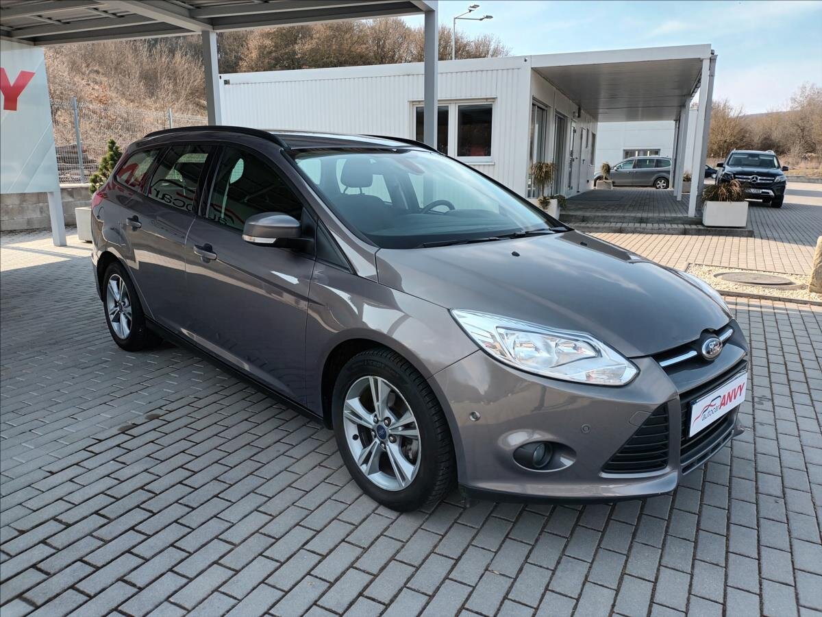 Ford Focus Kombi 998,0 92 kw