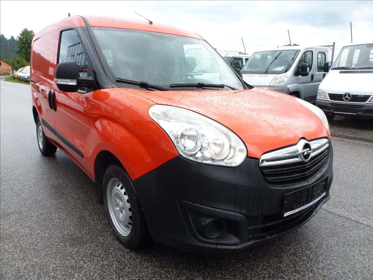 Opel Combo Skříň 1,2 l 66 kw