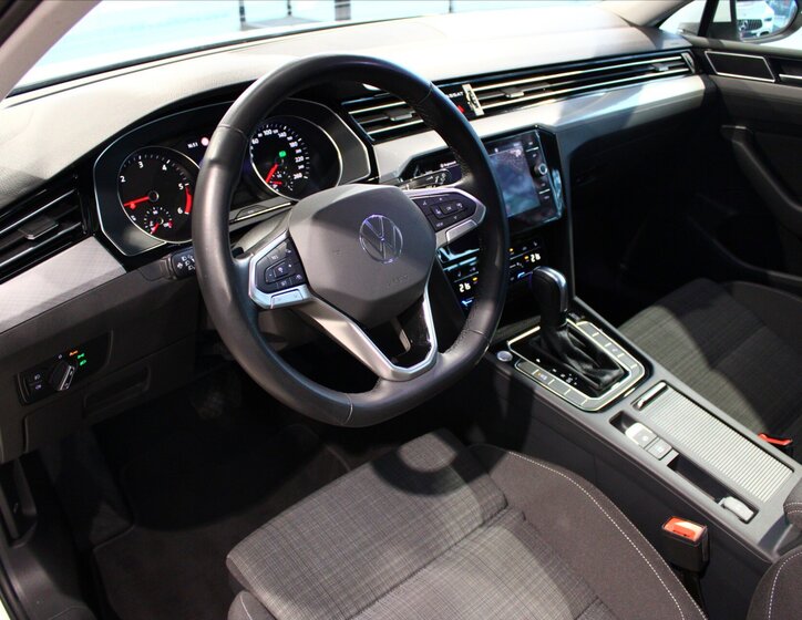 Volkswagen Passat 10