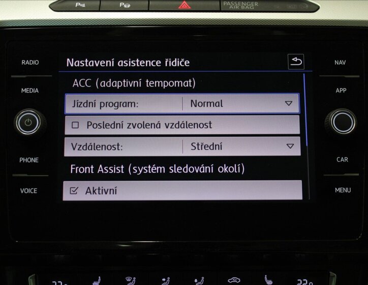 Volkswagen Passat 11