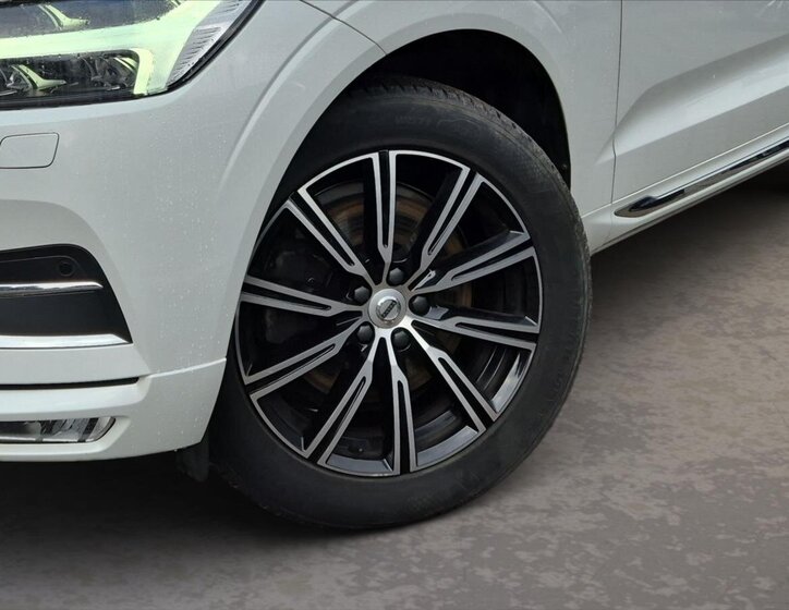 Volvo XC60 SUV / Terénní 2,0 l 145 kw