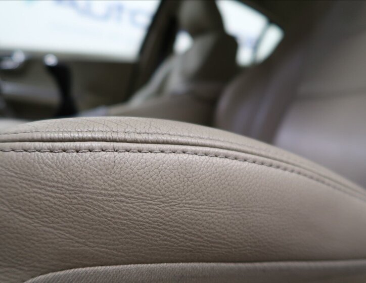 Volvo S60 Sedan / Limuzína 2,0 l 140 kw