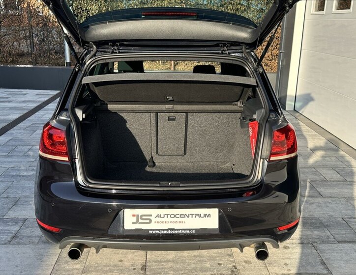 Volkswagen Golf Hatchback 2,0 l 155 kw