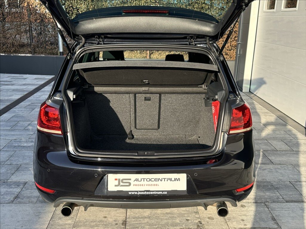 Volkswagen Golf Hatchback 2,0 l 155 kw