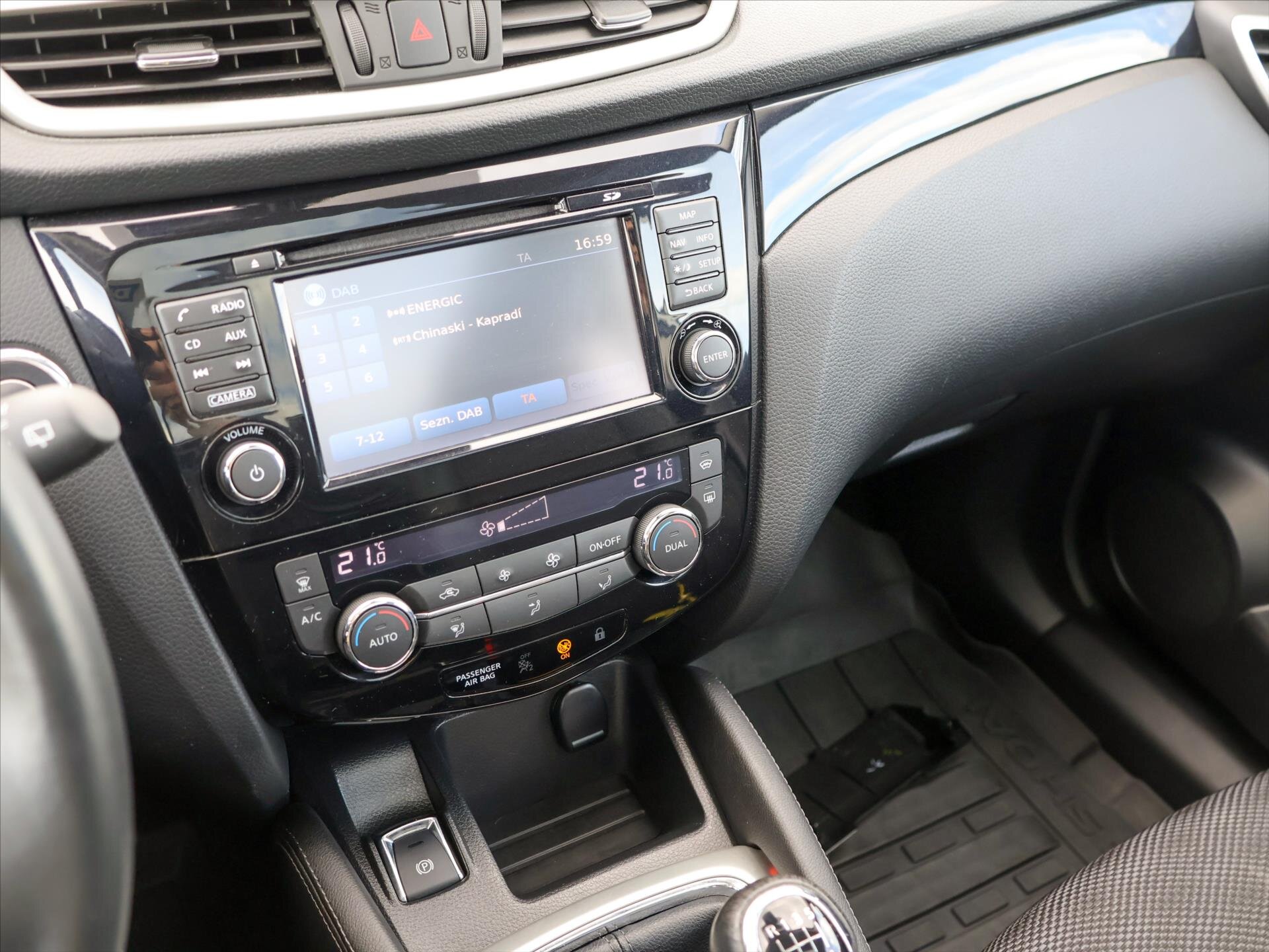 Nissan Qashqai SUV / Terénní 1,2 l 85 kw