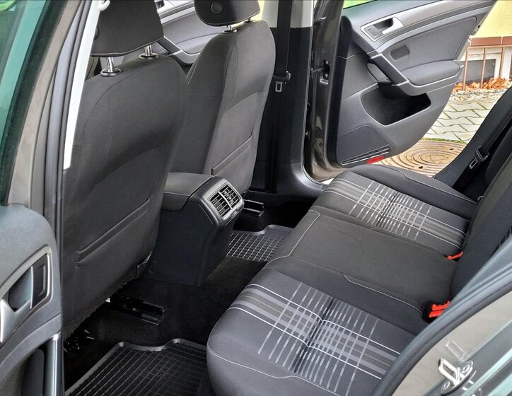 Volkswagen Golf Kombi 1,2 l 81 kw