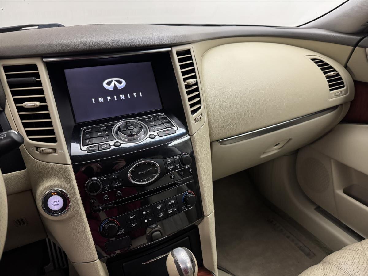 Infiniti FX37