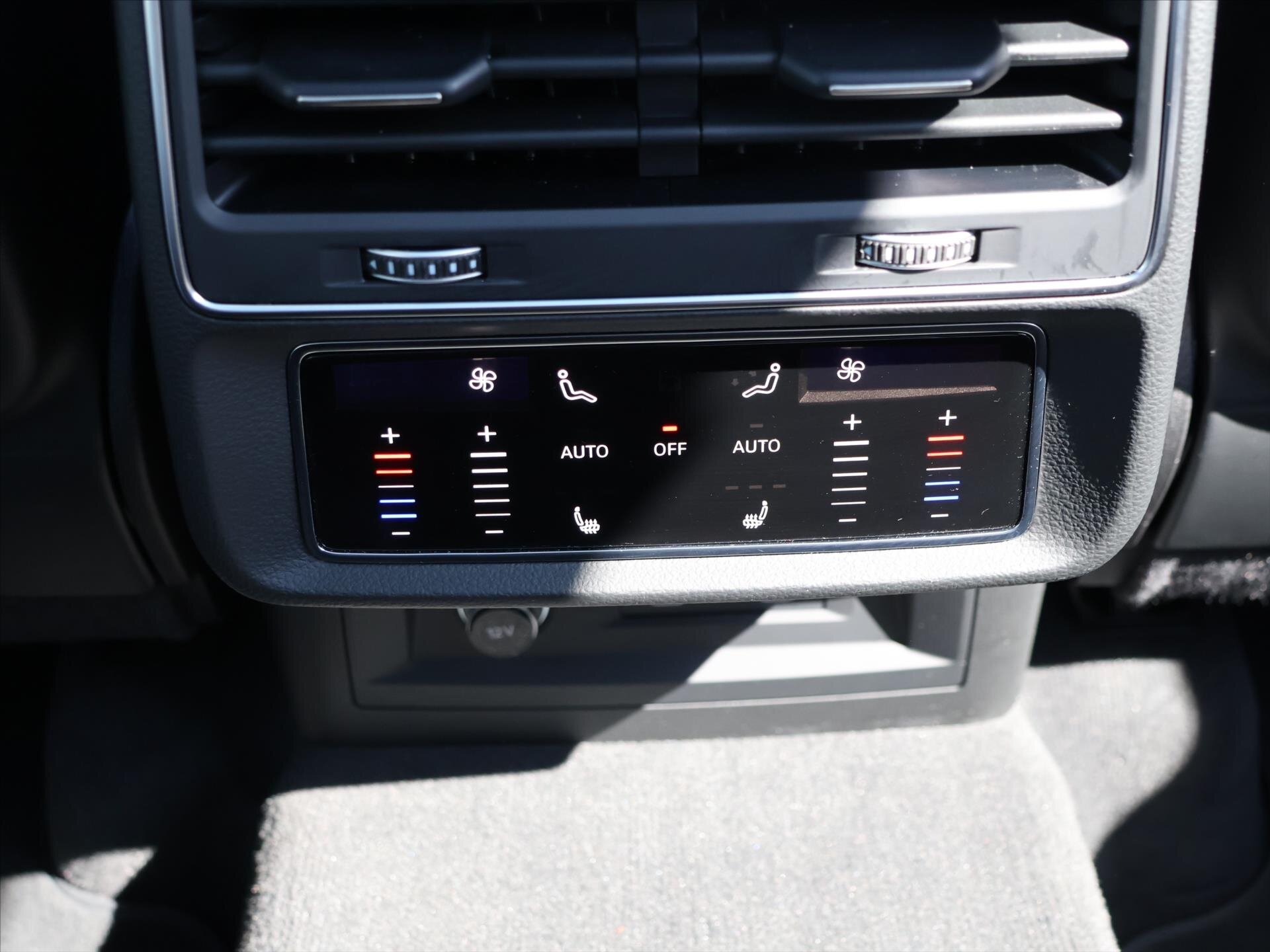 Audi SQ7 SUV / Terénní 4,0 l 373 kw