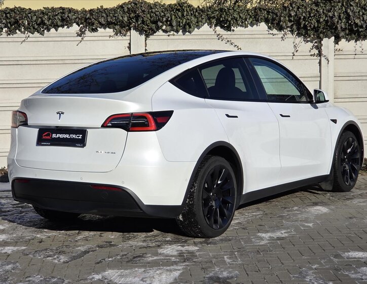 Tesla Model Y SUV 0,0 378 kw