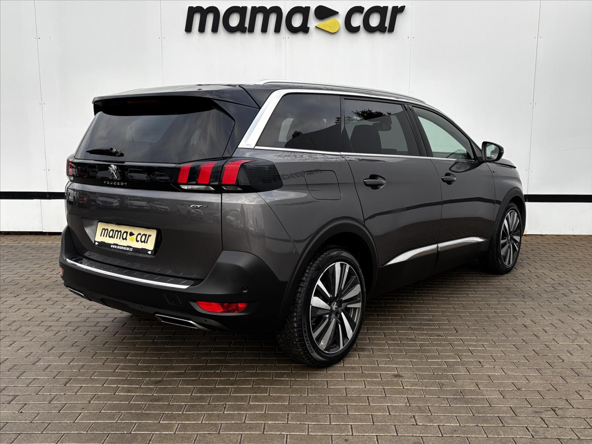 Peugeot 5008 SUV 2,0 l 130 kw