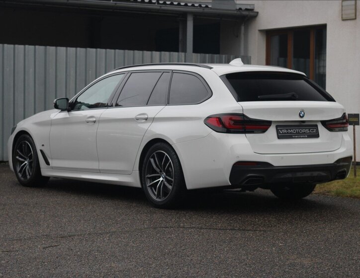 BMW Řada 5 Kombi 3,0 l 210 kw