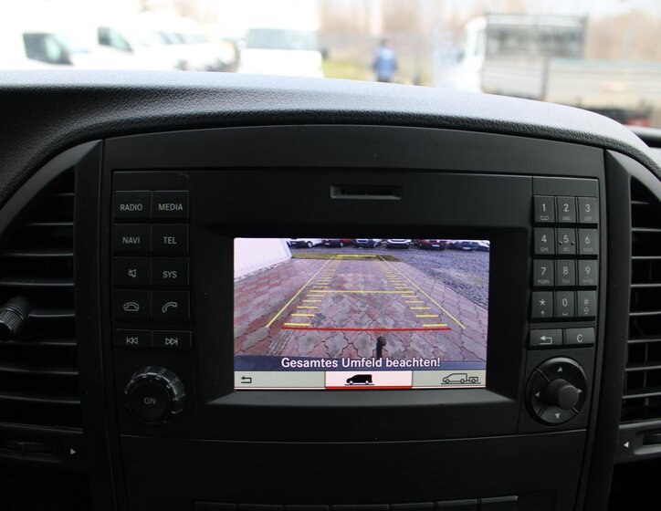 Mercedes-Benz Vito 13