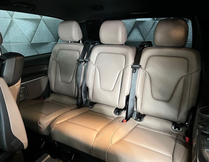 Mercedes-Benz Třídy V 12