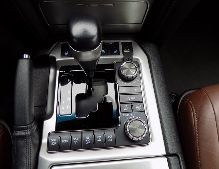 Toyota Land Cruiser 33