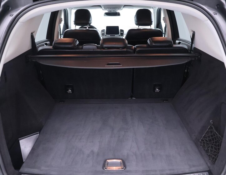 Mercedes-Benz GLE 10