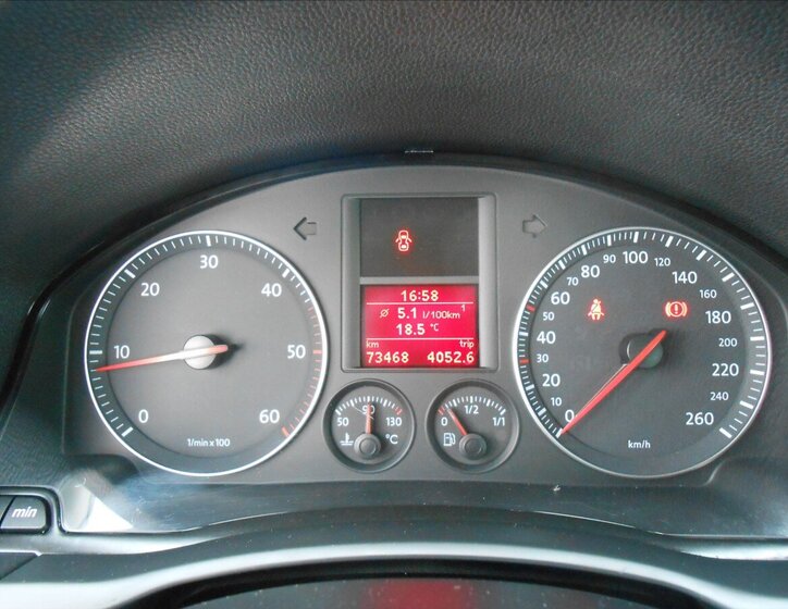 Volkswagen Jetta Sedan / Limuzína 2,0 l 125 kw