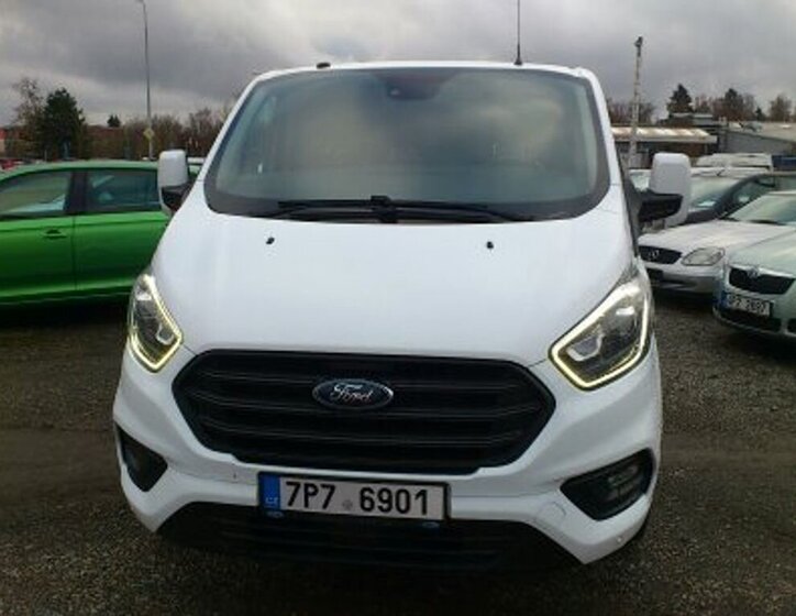 Ford Transit Custom 9