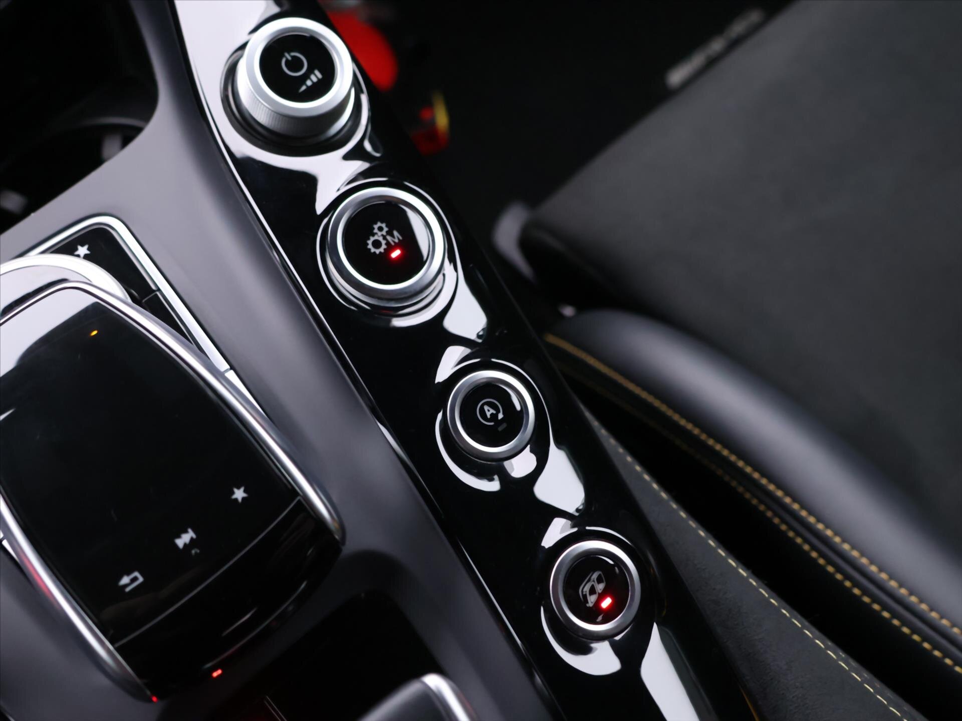 Mercedes-Benz AMG GT Kupé 4,0 l 430 kw