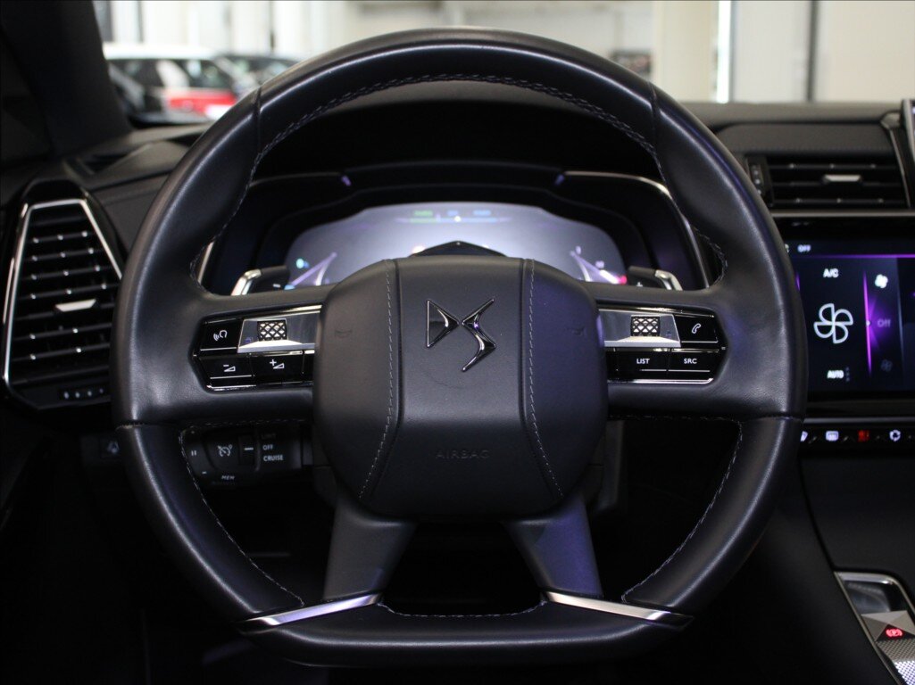 DS Automobiles DS7 Crossback SUV / Terénní 1,6 l 221 kw
