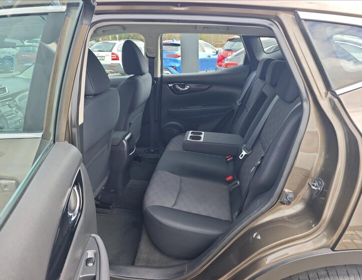 Nissan Qashqai SUV / Terénní 1,2 l 85 kw