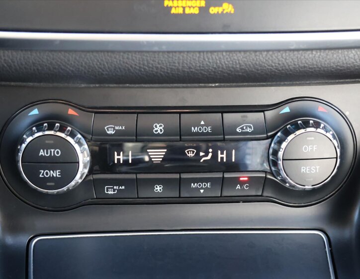 Mercedes-Benz GLA 26