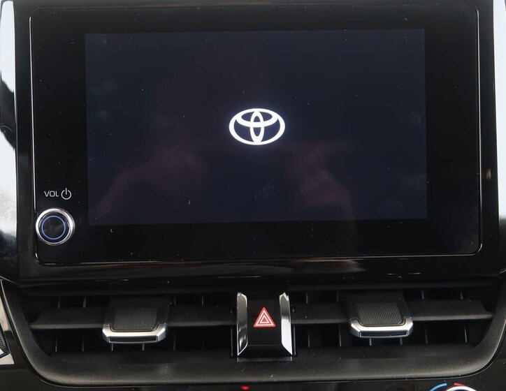 Toyota Corolla Sedan / Limuzína 1,5 l 92 kw