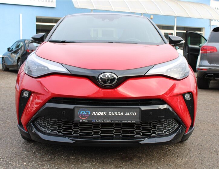 Toyota C-HR 2