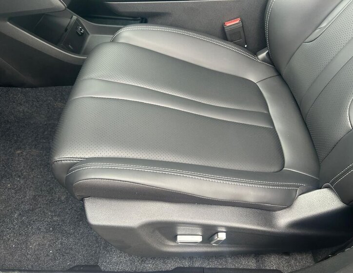 Dongfeng Ostatní SUV / Terénní 1,5 l 145 kw
