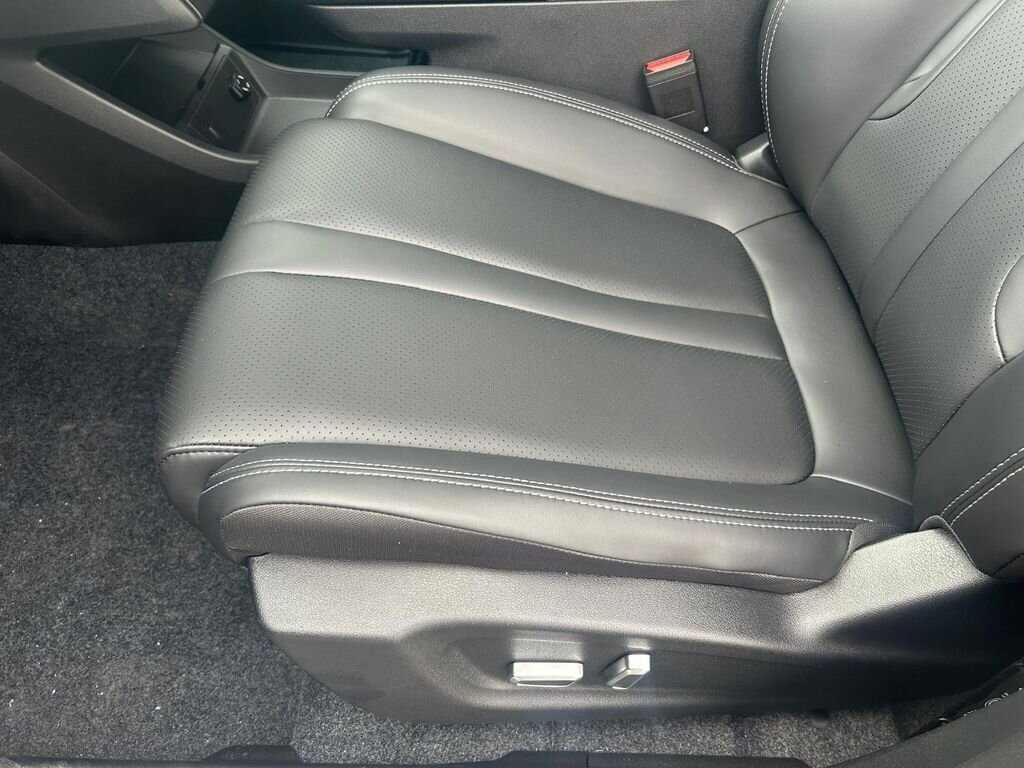 Dongfeng Ostatní SUV / Terénní 1,5 l 145 kw