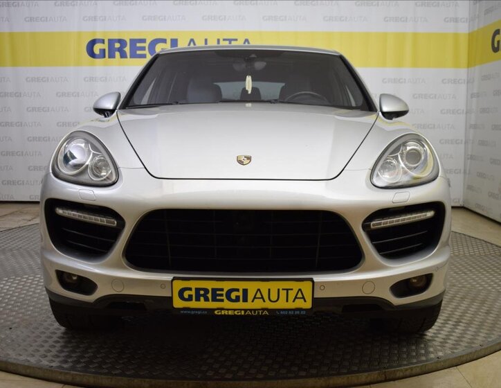 Porsche Cayenne SUV / Terénní 4,8 l 405 kw