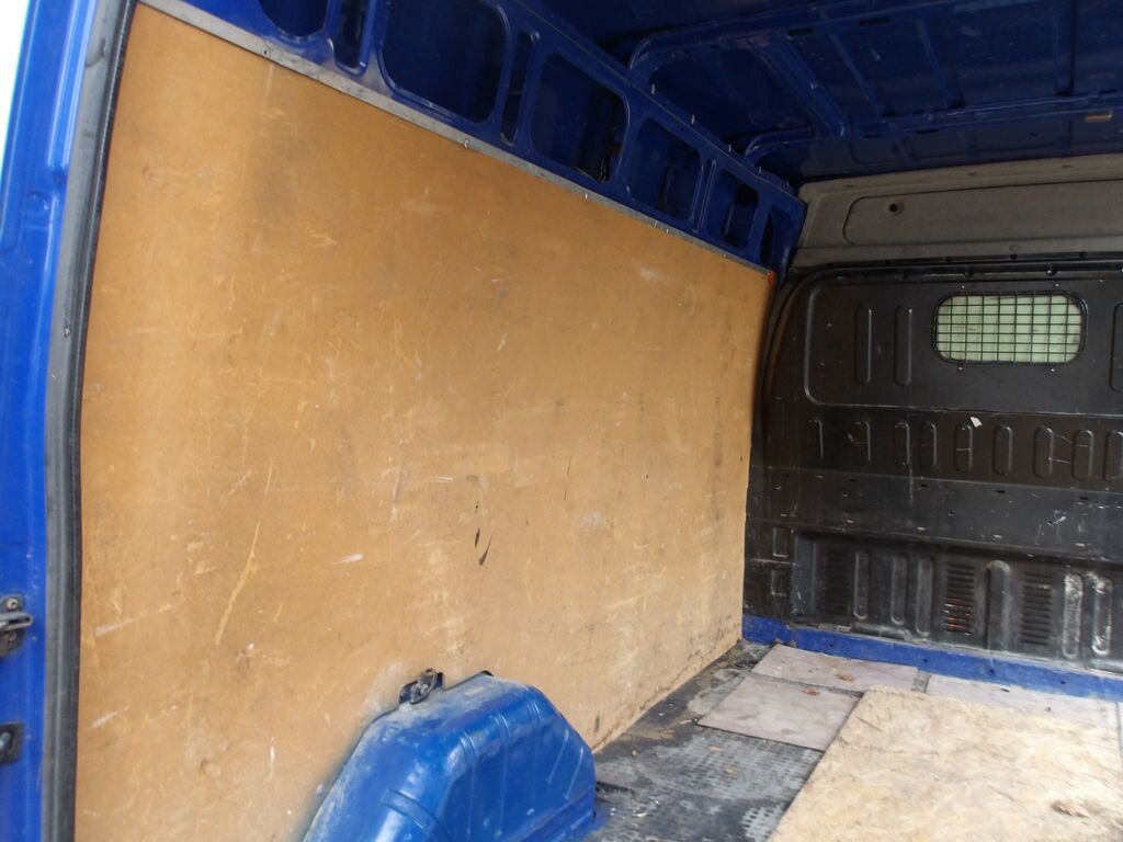 Ford Transit Skříň 2,2 l 63 kw