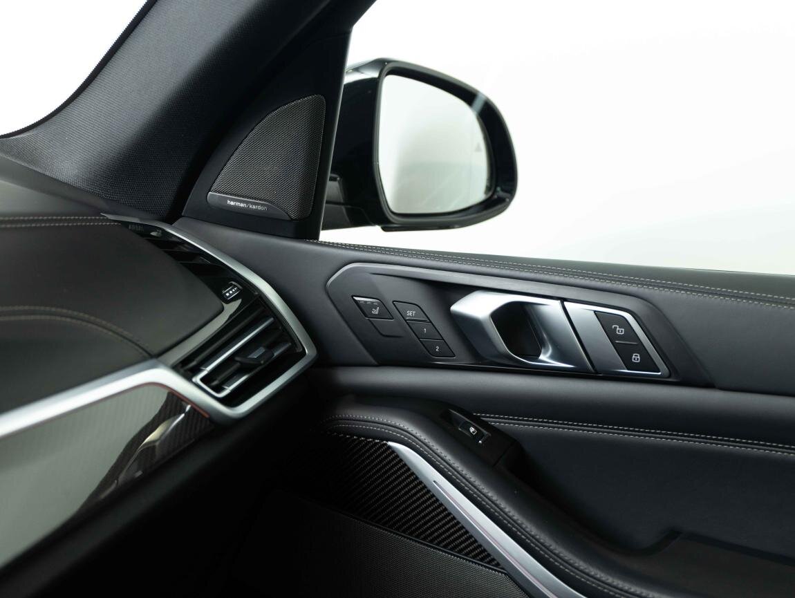 BMW X5 SUV / Terénní 4,4 l 390 kw