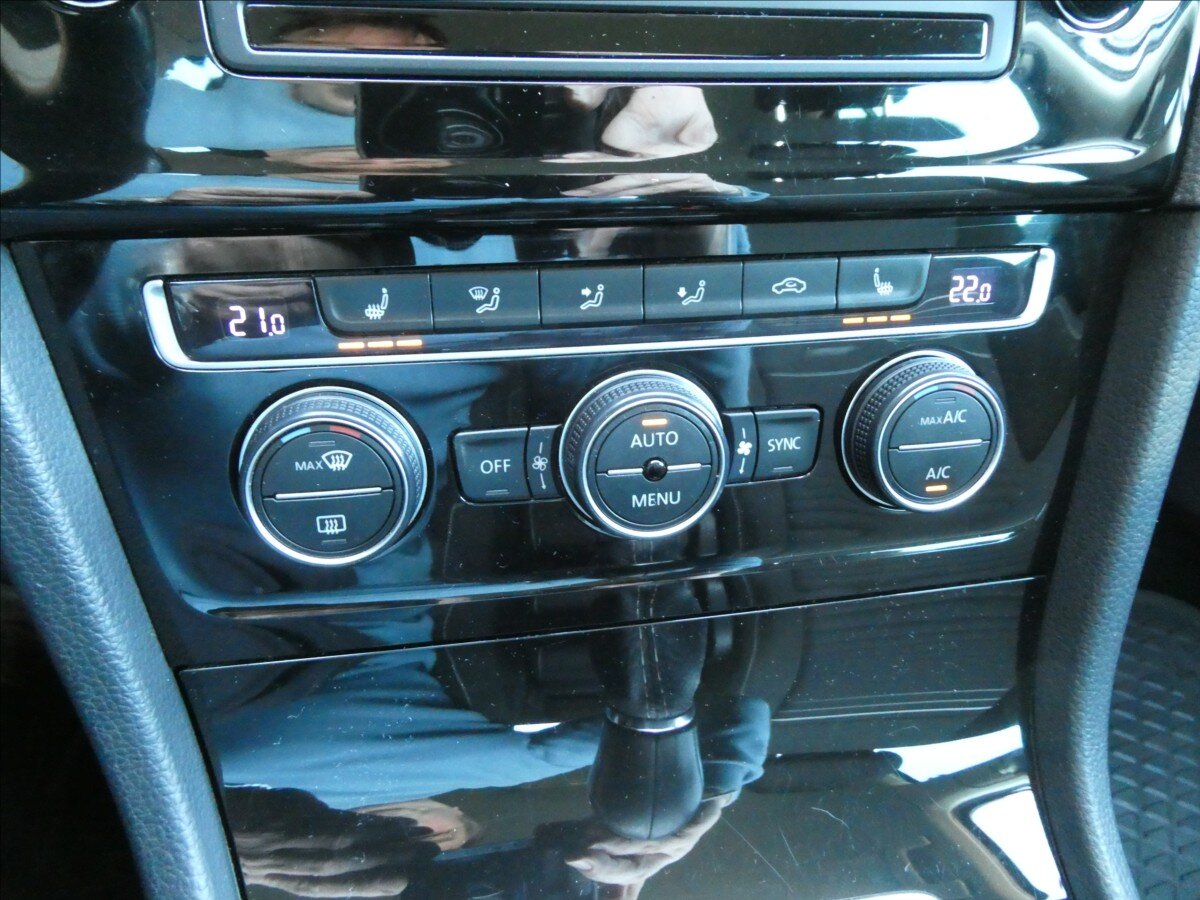 Volkswagen Golf Kombi 1,6 l 81 kw