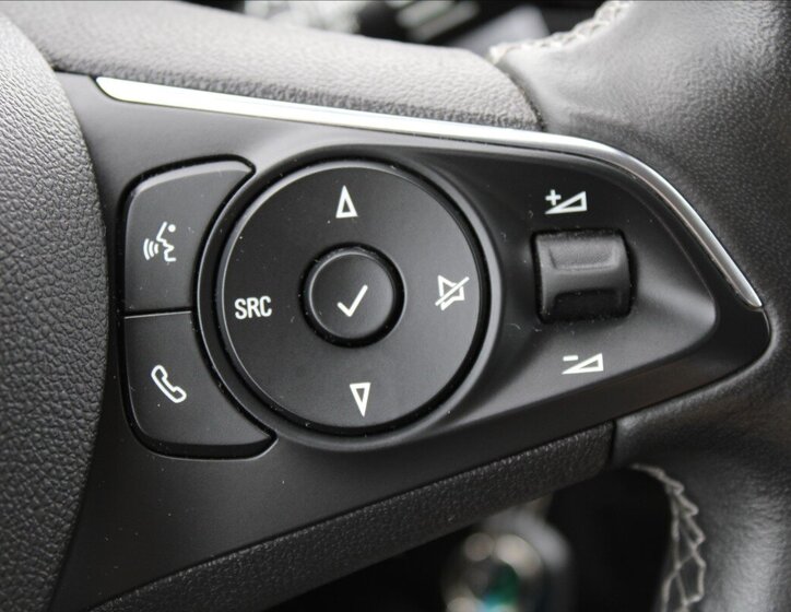 Opel Crossland SUV 1,2 l 96 kw