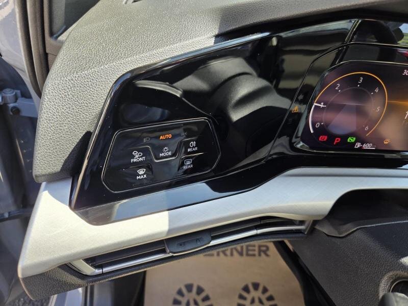 Volkswagen Golf Kombi 2,0 l 85 kw