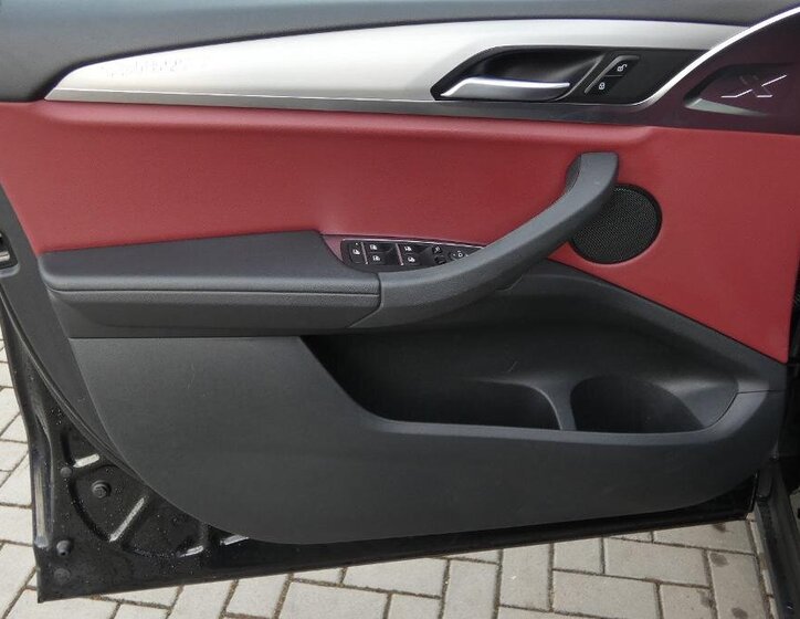 BMW X3 SUV / Terénní 2,0 l 140 kw