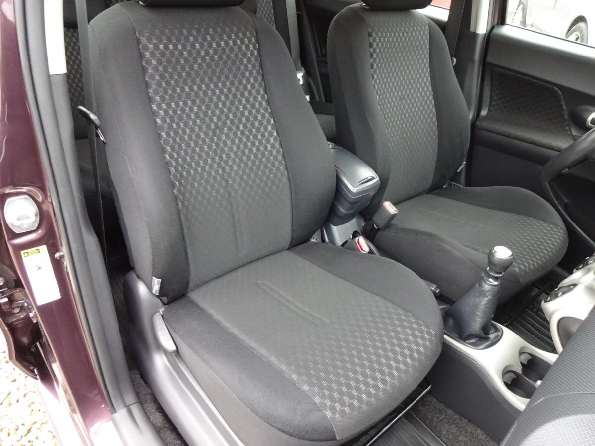 Toyota Urban Cruiser Hatchback 1,3 l 74 kw