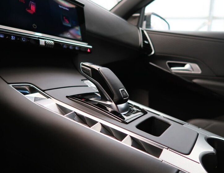 DS Automobiles DS7 Crossback 18