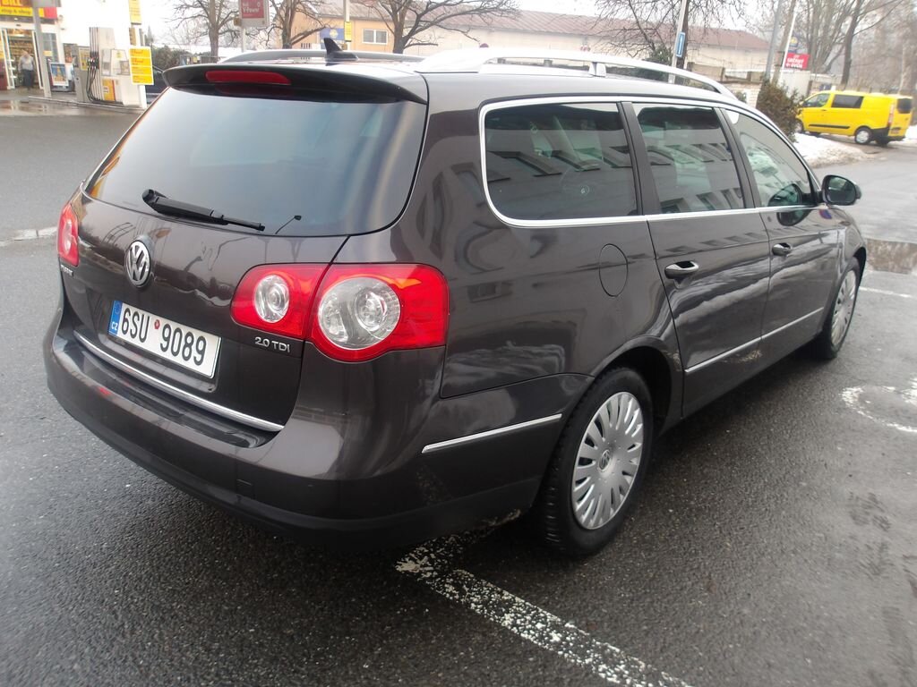 Volkswagen Passat Kombi 2,0 l 103 kw
