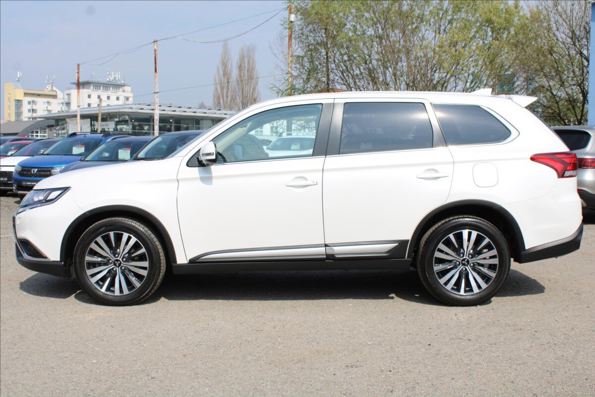 Mitsubishi Outlander SUV / Terénní 2,0 l 110 kw