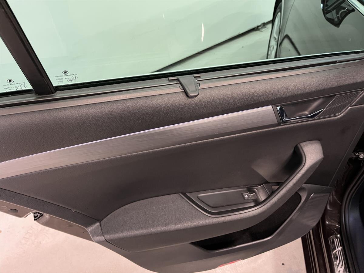 Škoda Superb Kombi 1,6 l 88 kw