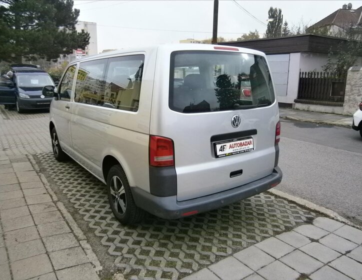 Volkswagen Caravelle Kombi 2,0 l 75 kw