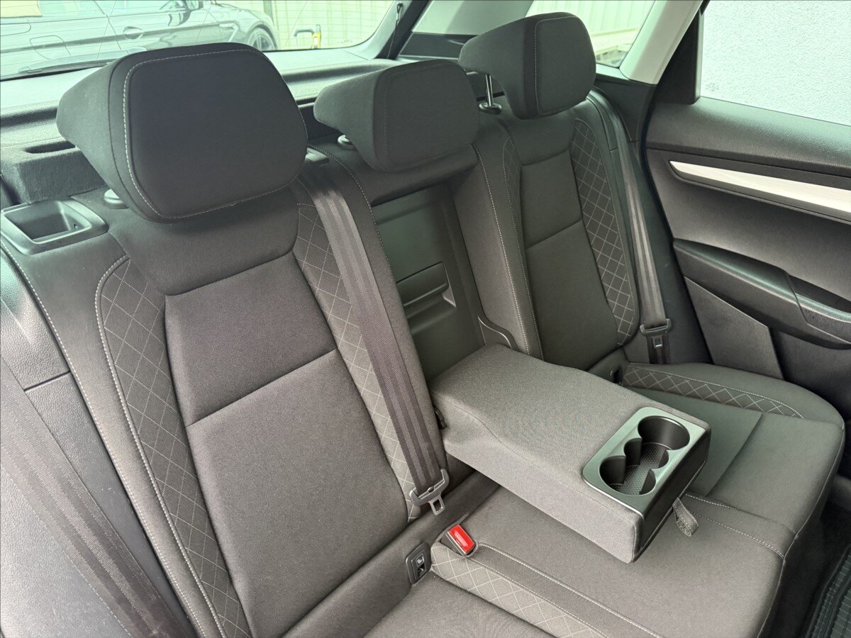 Škoda Karoq SUV / Terénní 1,6 l 85 kw