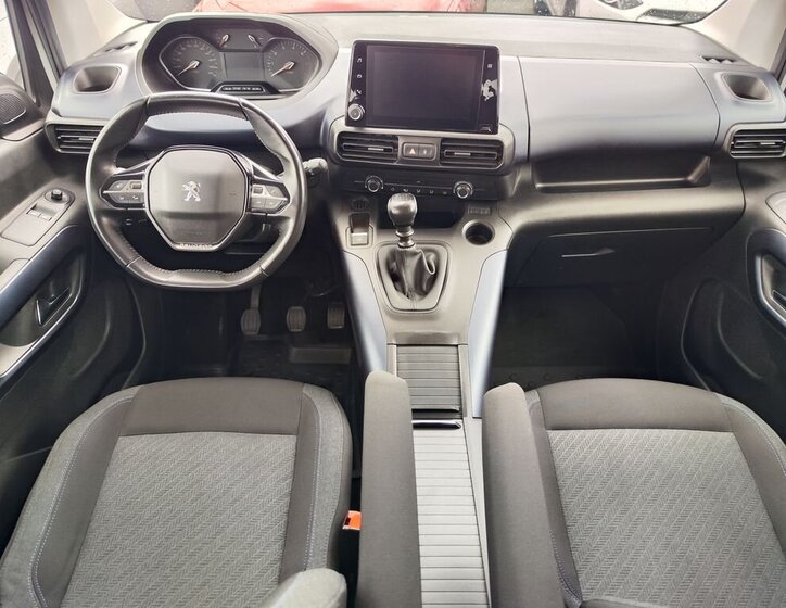 Peugeot Rifter MPV 1,5 l 75 kw
